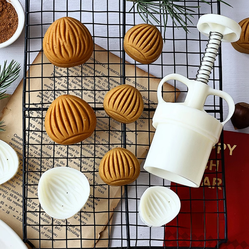 Cute little chestnut chestnut  - đánh giá và giá Bunny Cake Mold